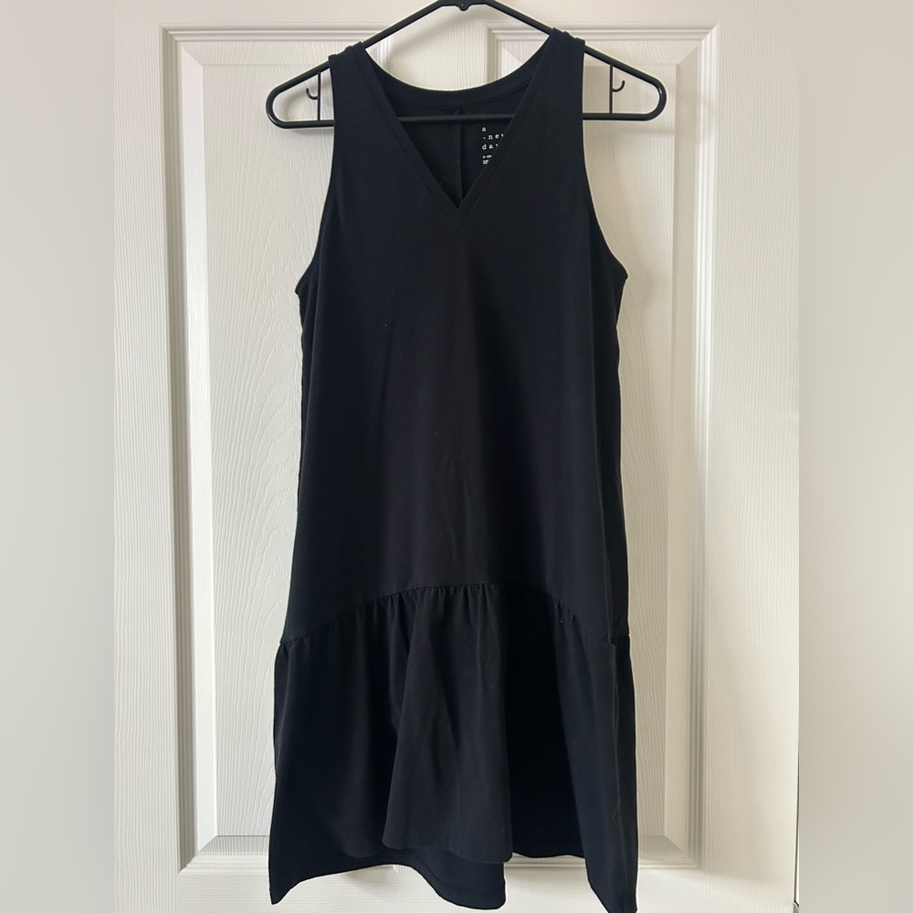 A New Day Black Sleeveless V-Neck Mini Dress